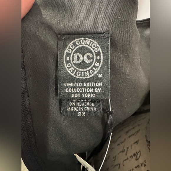 NWT Hot Topic DC Comics Batman sleeveless black formal size 2X - Picture 13 of 16